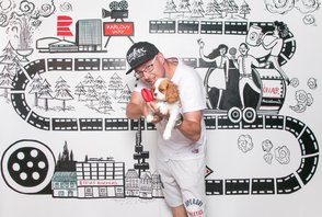 7. den ve Varech s Radiožurnálem