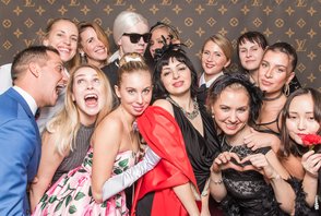 Louis Vuitton Parisienne Christmas