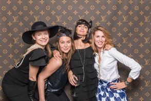 Louis Vuitton Parisienne Christmas